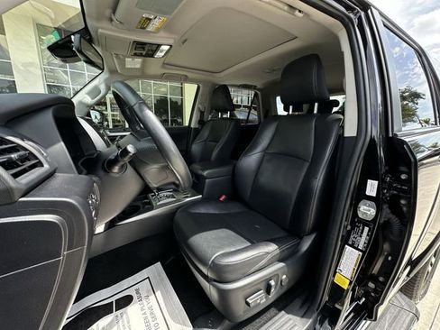 Used 2023 Toyota 4Runner Limited image 19