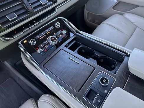 Certified 2022 Lincoln Navigator Reserve image 26