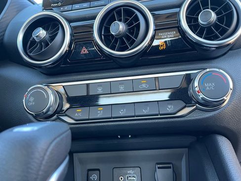 New 2025 Nissan Sentra S image 4