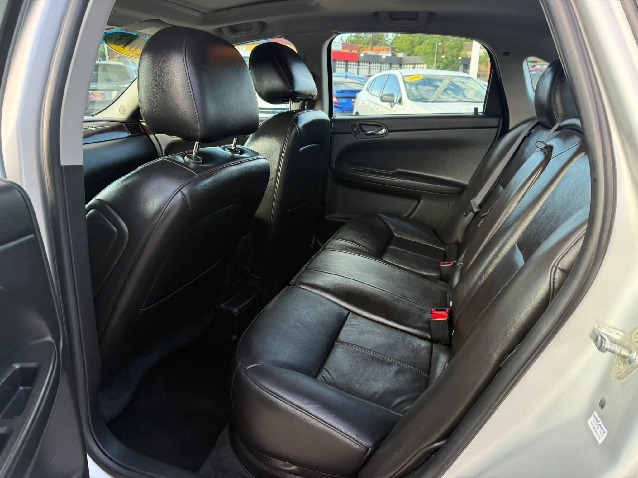 Used 2013 Chevrolet Impala LTZ FWD image 13