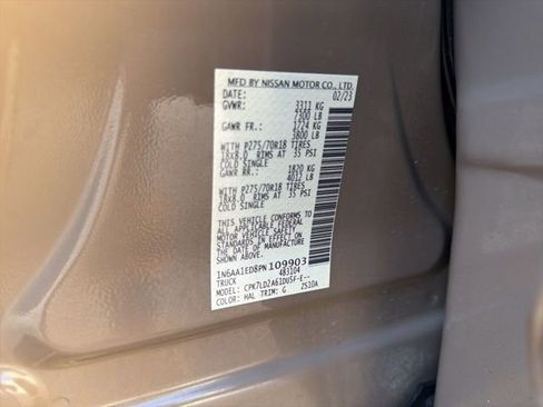 Used 2023 Nissan Titan PRO-4X w/ Pro-4x Convenience Package AWD/4WD image 40