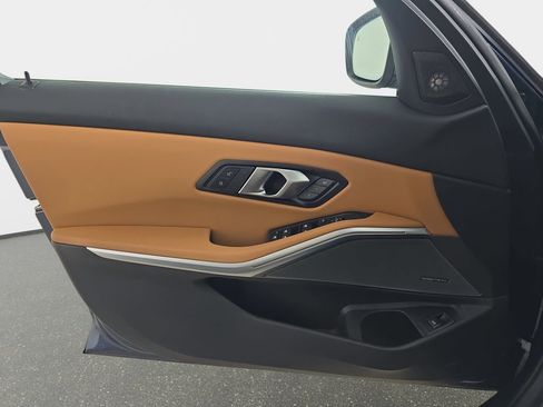 Used 2025 BMW 330i xDrive Sedan w/ Premium Package image 30