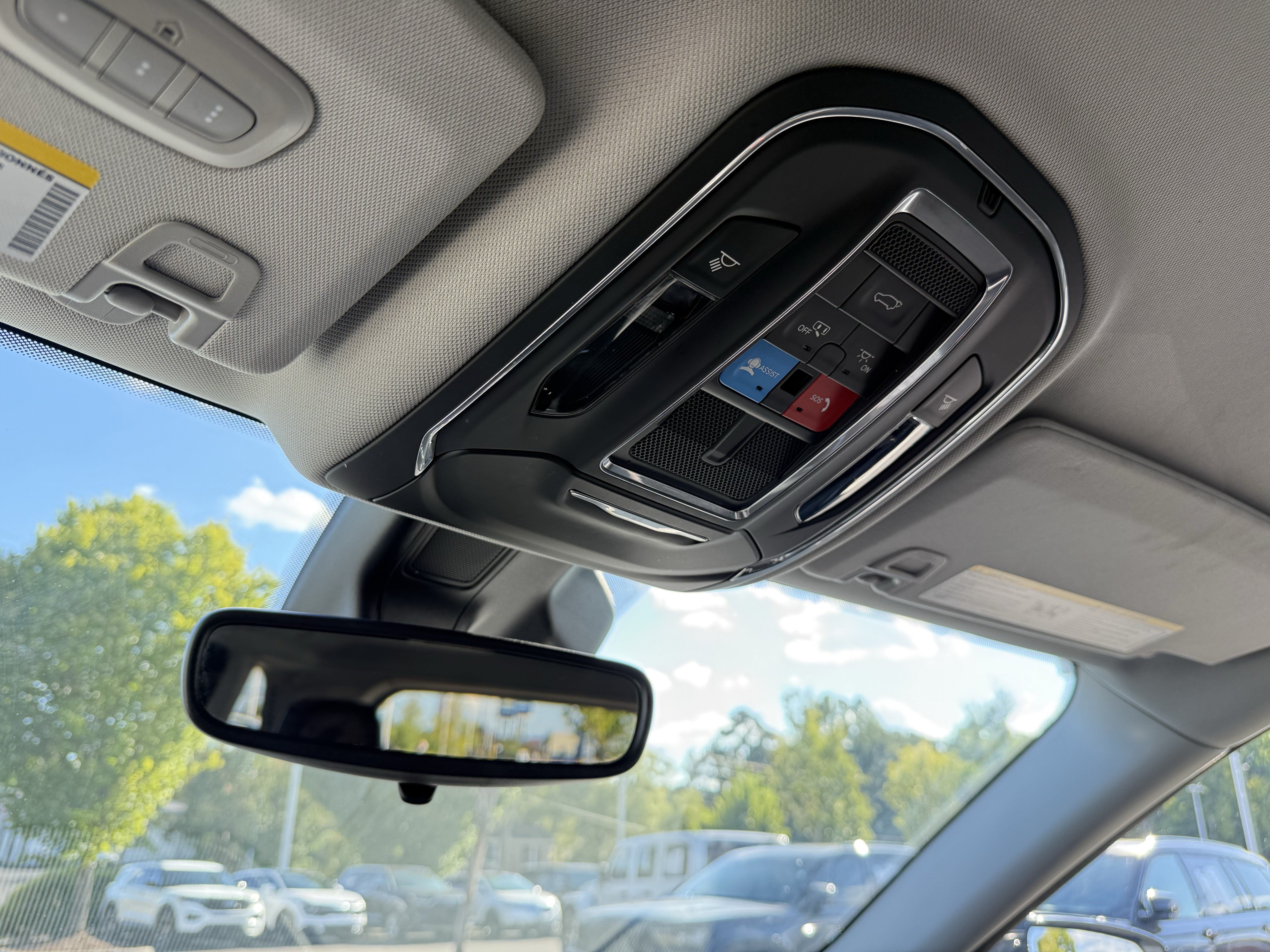 Used 2023 Jeep Grand Cherokee Limited AWD/4WD image 28