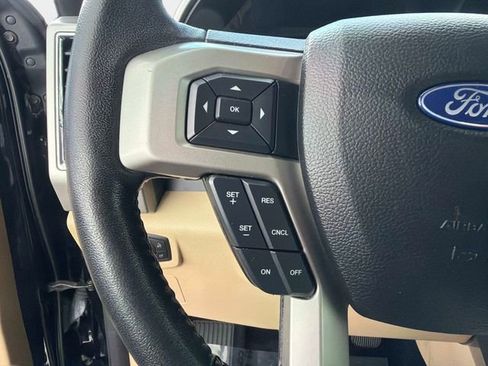 Used 2017 Ford F150 Lariat image 29