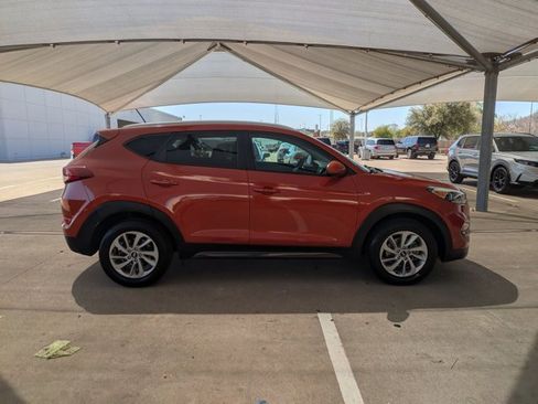 Used 2016 Hyundai Tucson SE w/ Option Group 02 image 3