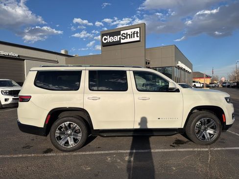 Used 2022 Jeep Wagoneer Series III image 8