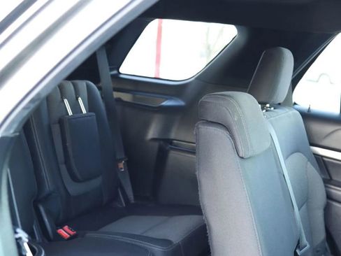 Used 2018 Ford Explorer XLT w/ Equipment Group 201A FWD image 53