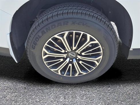 New 2026 Nissan Armada SL w/ Captain's Chari Seat Package image 8