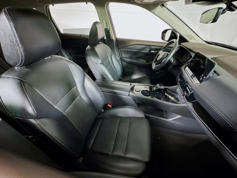 Used 2023 Nissan Rogue SL w/ SL Premium Package image 27