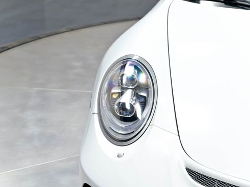 Used 2018 Porsche 911 GT3 RWD image 49
