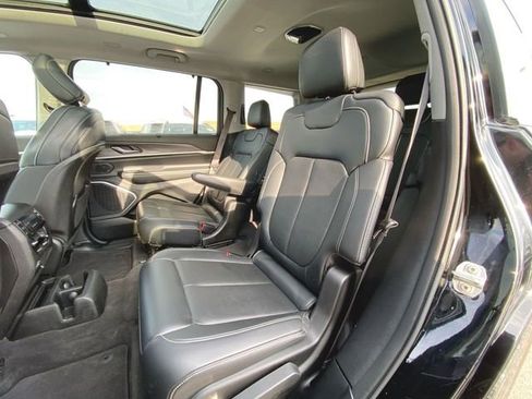 Used 2021 Jeep Grand Cherokee L Limited w/ Luxury Tech Group II image 26