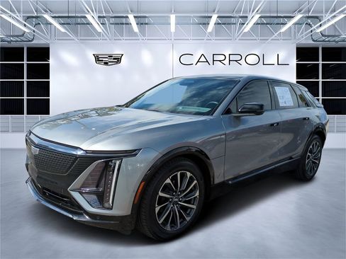 Used 2024 Cadillac Lyriq Sport image 6