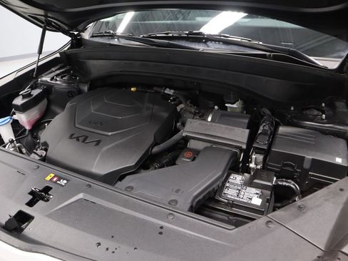 Used 2025 Kia Telluride S FWD image 35