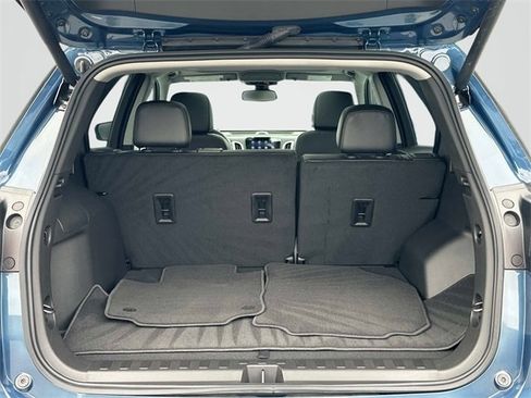 Used 2024 Chevrolet Equinox Premier image 19