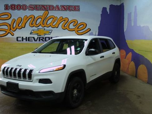 Used 2014 Jeep Cherokee Sport w/ Cold Weather Group image 2