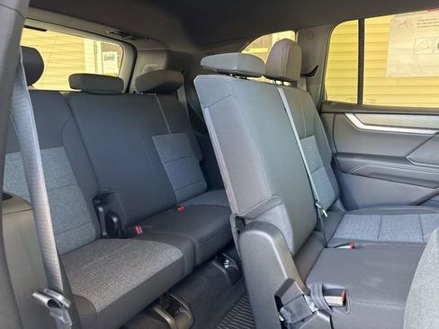 New 2026 GMC Acadia Elevation w/ LPO, Floor Liner Package image 30