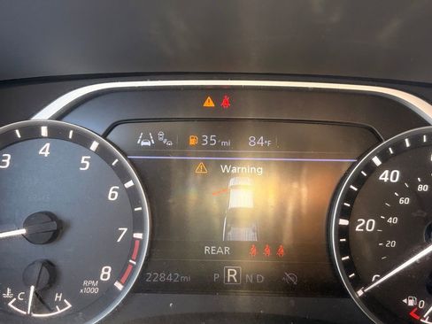 Certified 2024 Nissan Frontier SV w/ SV Convenience Package RWD image 30