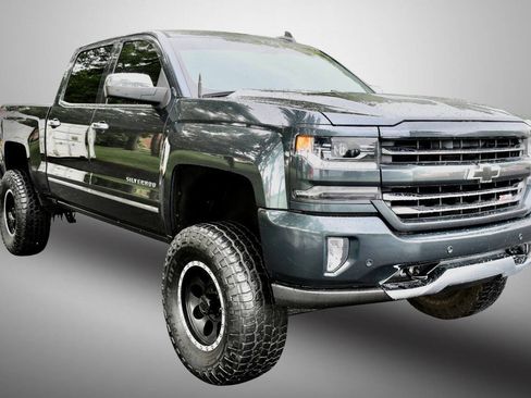 Used 2018 Chevrolet Silverado 1500 LTZ Z71 w/ LTZ Plus Package AWD/4WD image 9