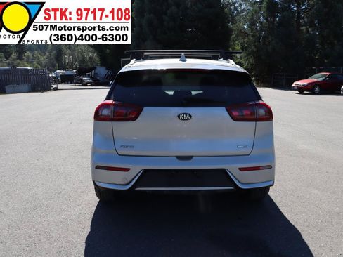 Used 2017 Kia Niro EX FWD image 6