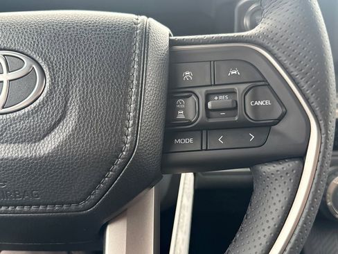 New 2026 Toyota 4Runner SR5 AWD/4WD image 22