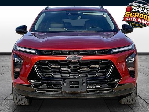Used 2024 Chevrolet Trax ACTIV w/ Driver Confidence Package FWD image 3
