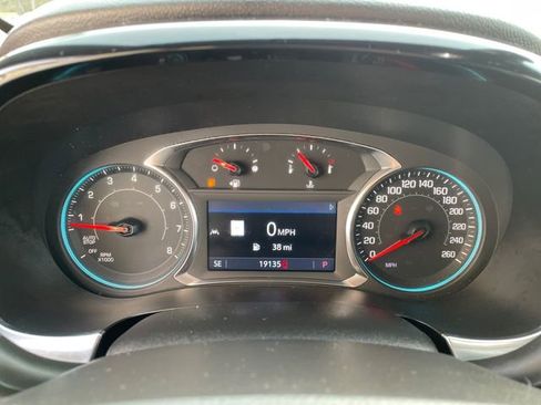 Used 2024 Chevrolet Traverse RS image 30