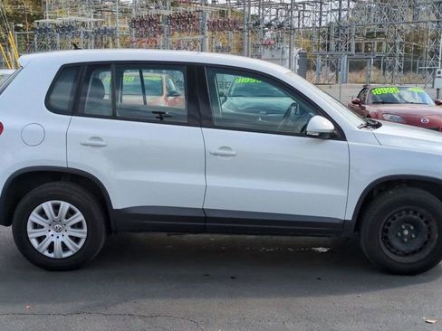 Used 2018 Volkswagen Tiguan Limited image 9