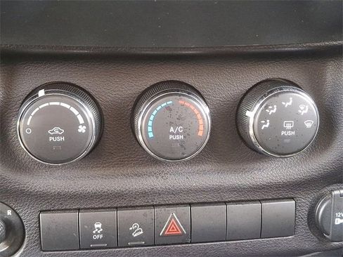 Used 2018 Jeep Wrangler Sport image 15