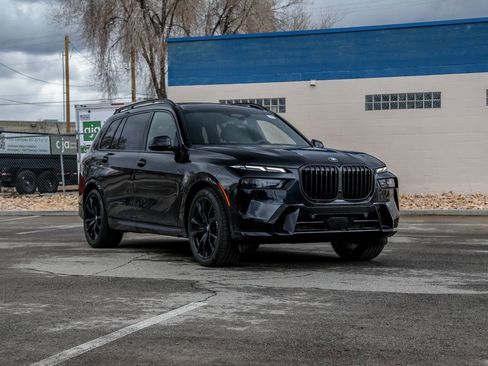 New 2026 BMW X7 xDrive40i w/ M Sport Package image 7