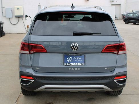 Certified 2023 Volkswagen Taos SE w/ Panoramic Sunroof Package image 5