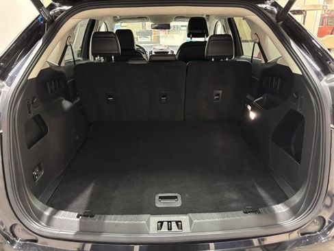 Used 2020 Ford Edge SEL image 25