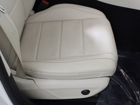 Used 2022 Mercedes-Benz GLS 450 4MATIC image 19