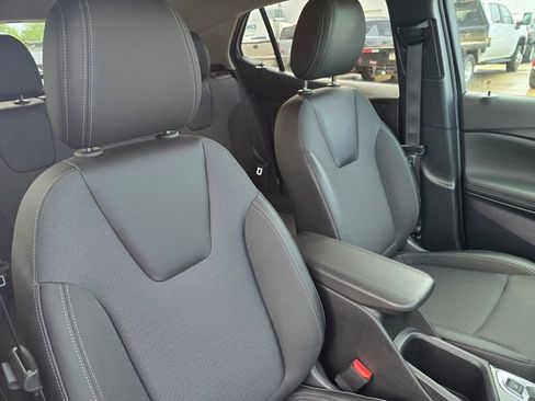 Used 2024 Buick Encore GX Preferred FWD image 11