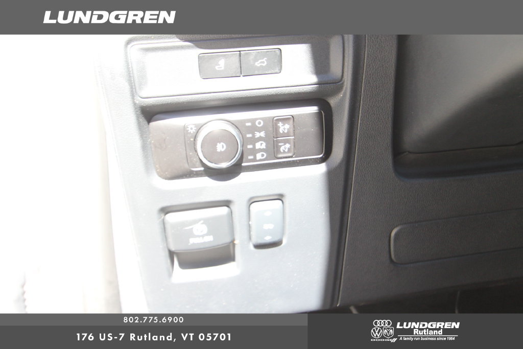 Used 2023 Ford Expedition XLT AWD/4WD image 9