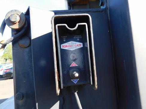 Used 2014 Chevrolet Express 3500 3500 2dr 139 in. WB Cutaway  w image 6