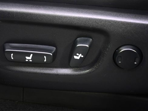 Used 2013 Toyota 4Runner Limited image 14