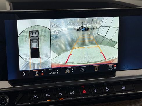 Used 2024 Chevrolet Silverado 1500 LT Trail Boss w/ LT Trail Boss Premium Package image 19