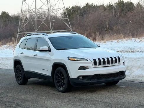 Used 2018 Jeep Cherokee Latitude image 24