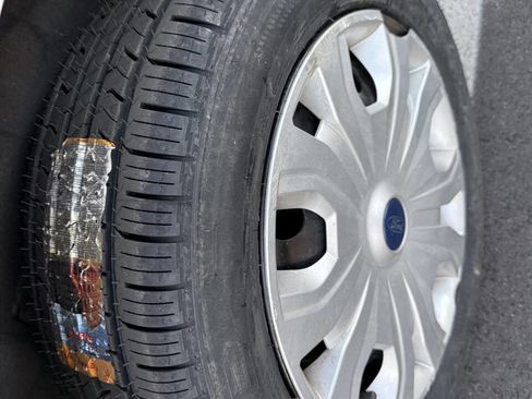 Used 2019 Ford Transit Connect XL image 11