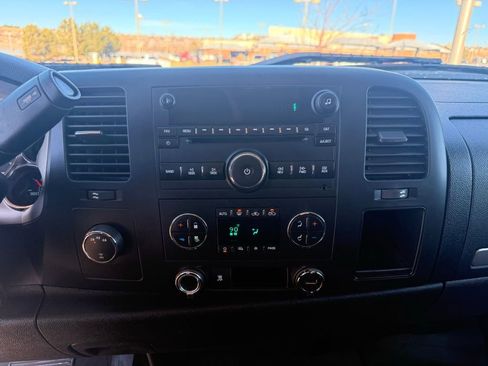 Used 2010 Chevrolet Silverado 2500 LT w/ Interior Plus Package image 17