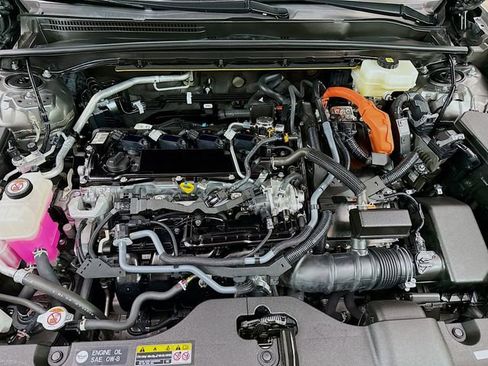 Used 2024 Toyota Crown Limited image 31