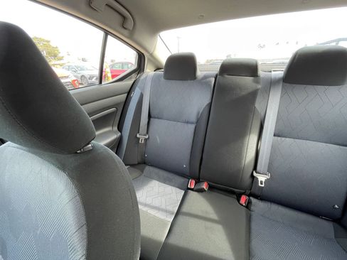 Used 2025 Nissan Versa SV image 38