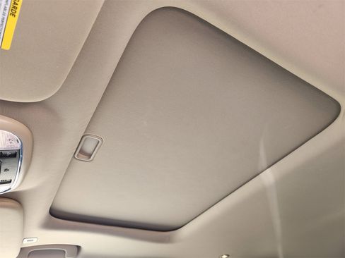 Used 2021 Jeep Grand Cherokee Limited w/ Premium Lighting Group image 25