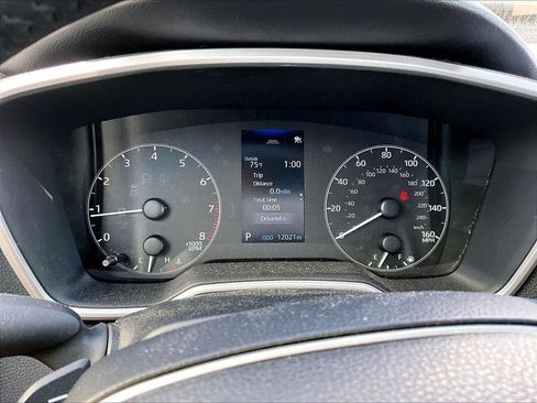 Used 2025 Toyota Corolla SE FWD image 8