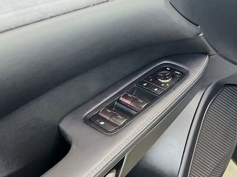 Used 2024 Lexus RX 500h F Sport w/ Convenience Package image 17