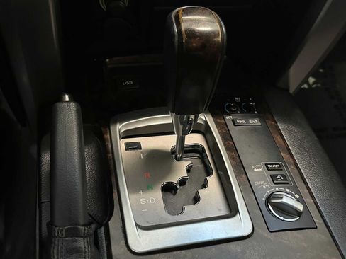 Used 2013 Toyota Land Cruiser AWD/4WD image 34