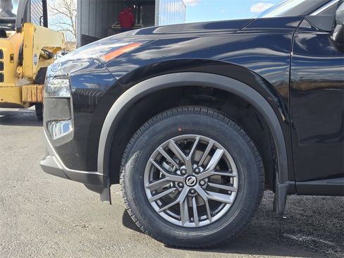 Used 2021 Nissan Rogue S image 8