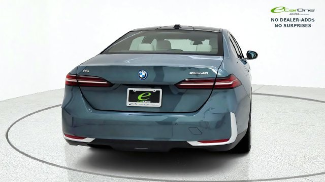 Used 2026 BMW i5 eDrive40 AWD/4WD image 7