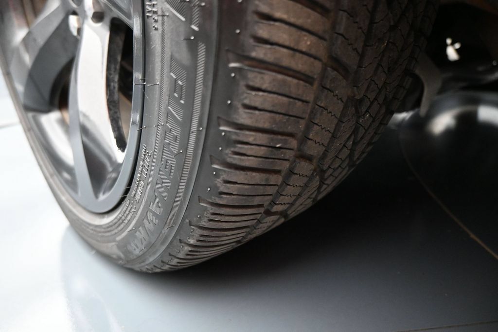 Used 2014 Dodge Challenger R/T Plus RWD image 27