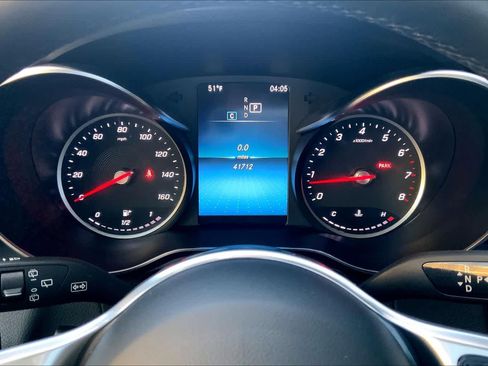 Used 2020 Mercedes-Benz GLC 300 4MATIC image 29